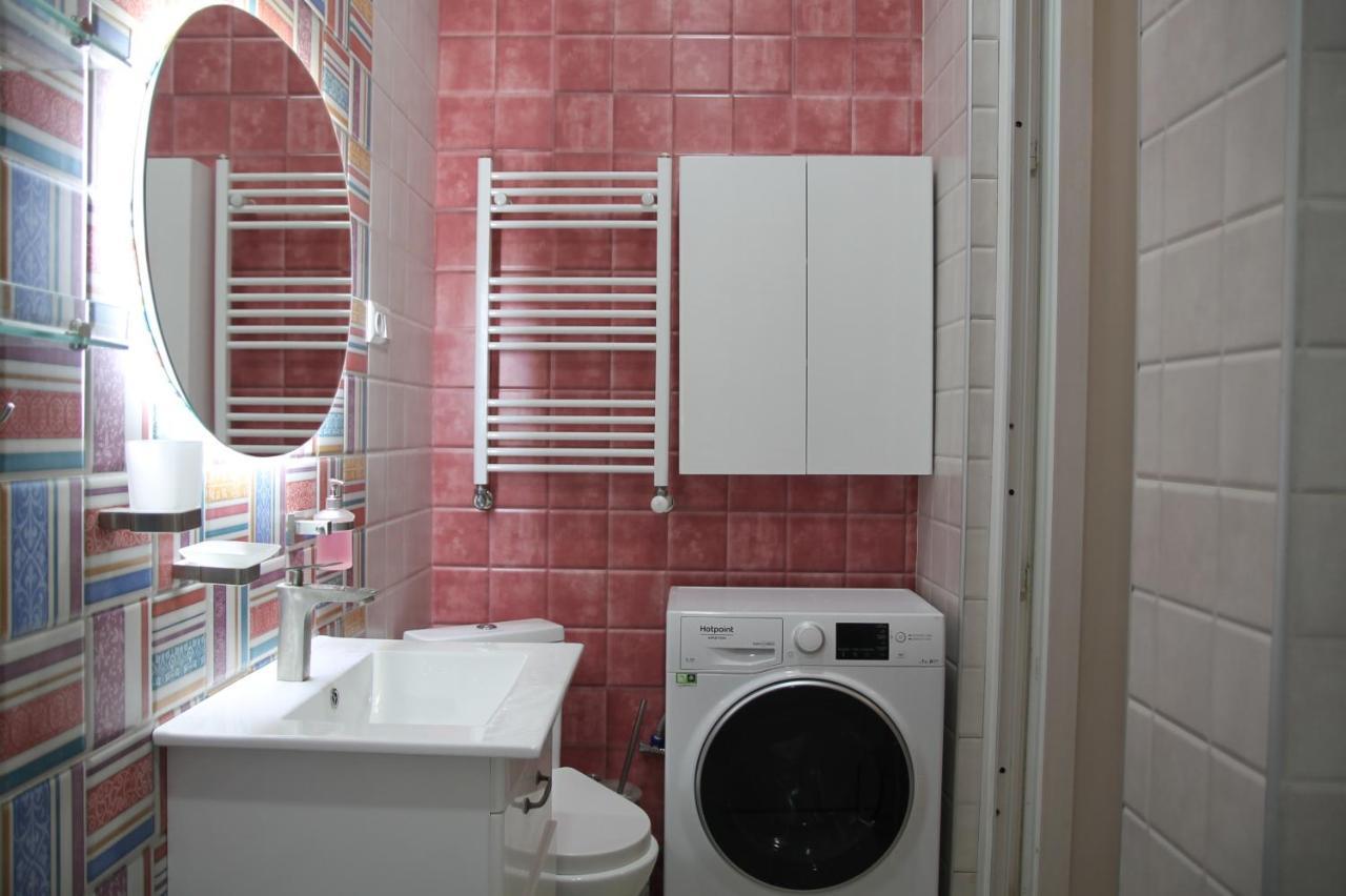Cozy Apartment In Vake Tbilisi Eksteriør billede
